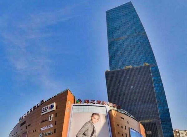22"龙之梦大厦：长宁中山公园甲级办公楼出租租赁"
