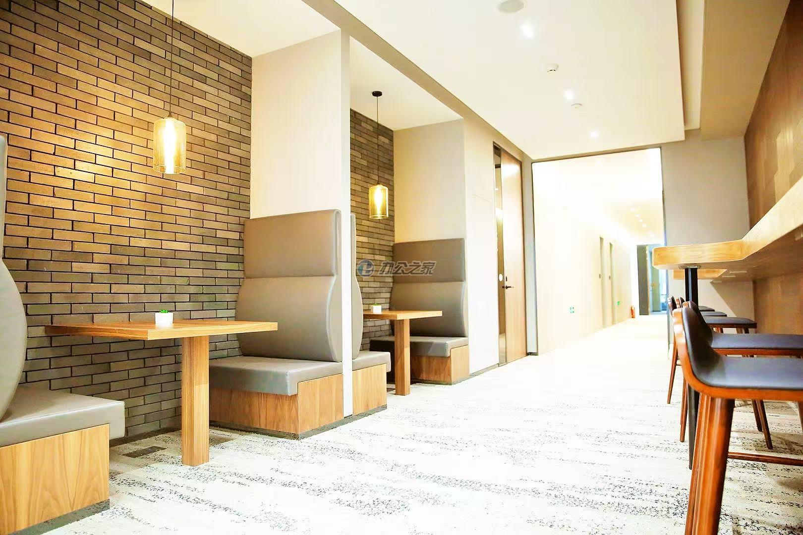 陆家嘴金融广场